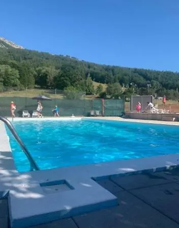 4 Couchages A St Jean-montclar Ete/hiver Apartment *